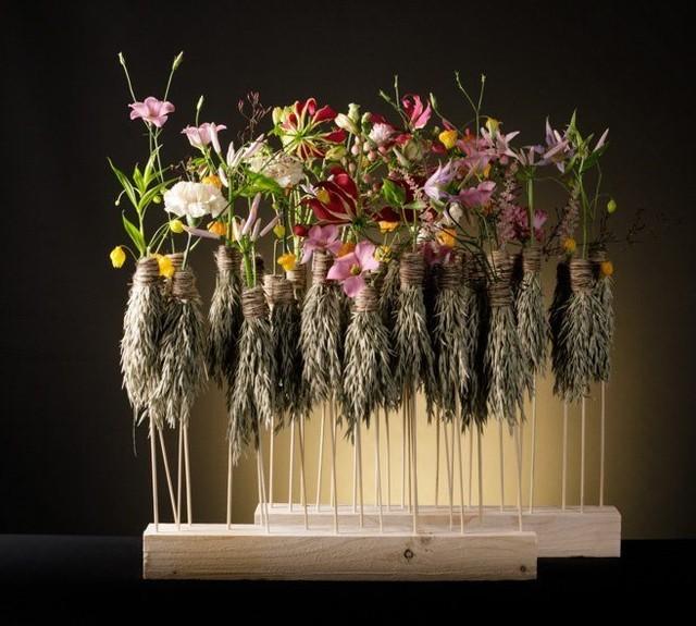 不论是居家还是商务,平行式插花作品都能很好的为空间陈列提升整体的