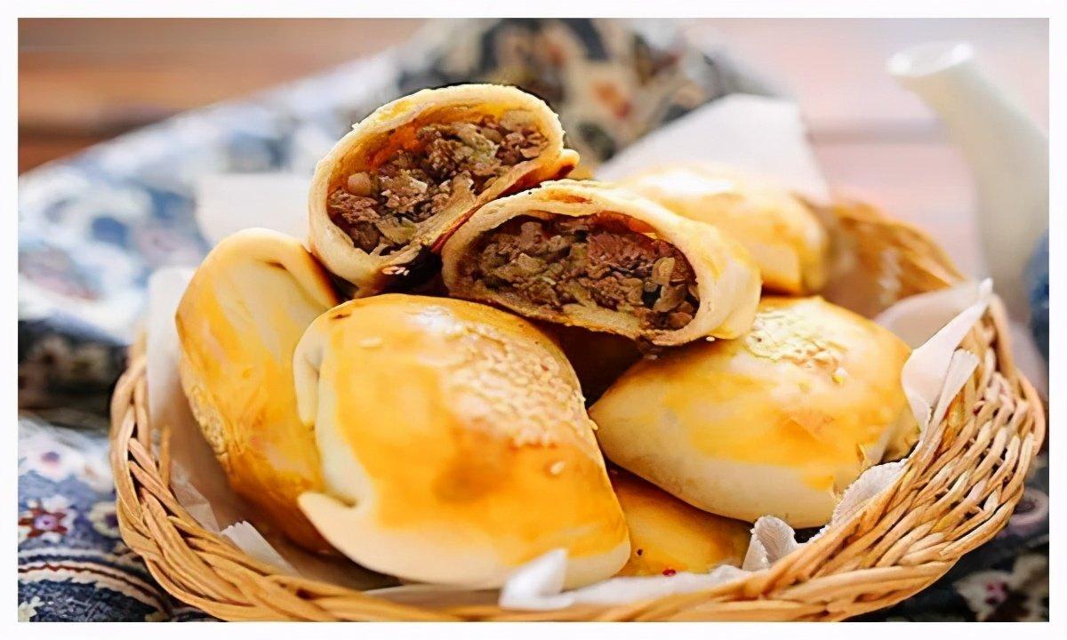 为什么要去新疆旅游因为这里有美景美食美人