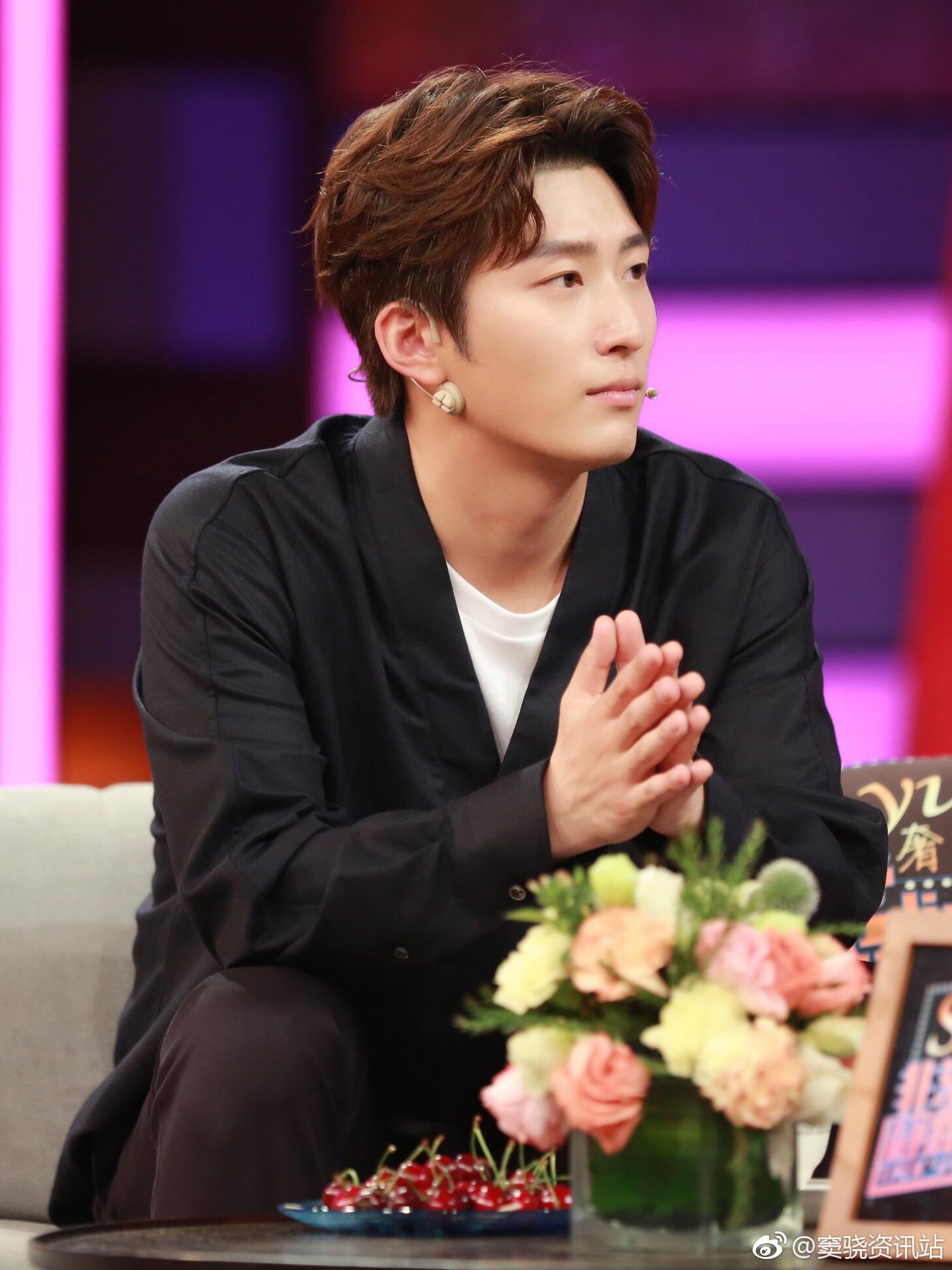 窦骁的美图或搞怪图有哪些?-窦骁帅照