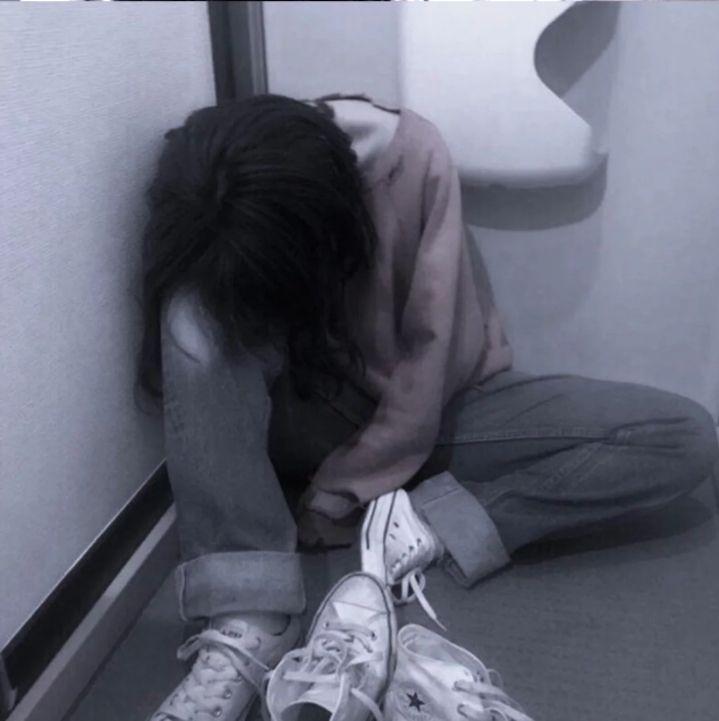 有没有比较看起来比较阴郁的头像?