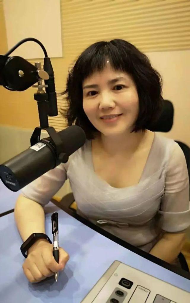 段晶昆明医科大学第一附属医院主任医师,硕士.