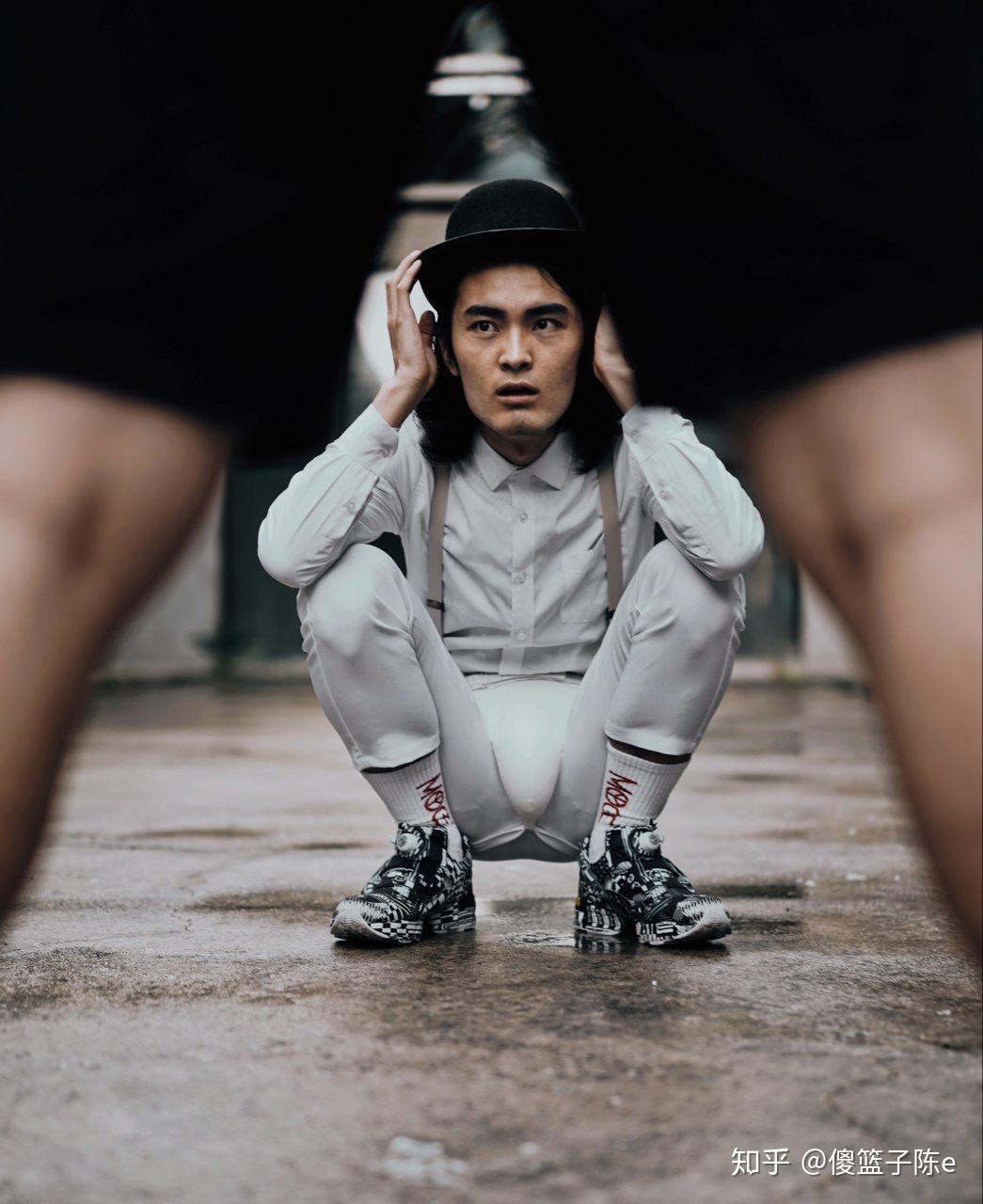 能不能贡献出你们带篮子的表情包? - 知乎