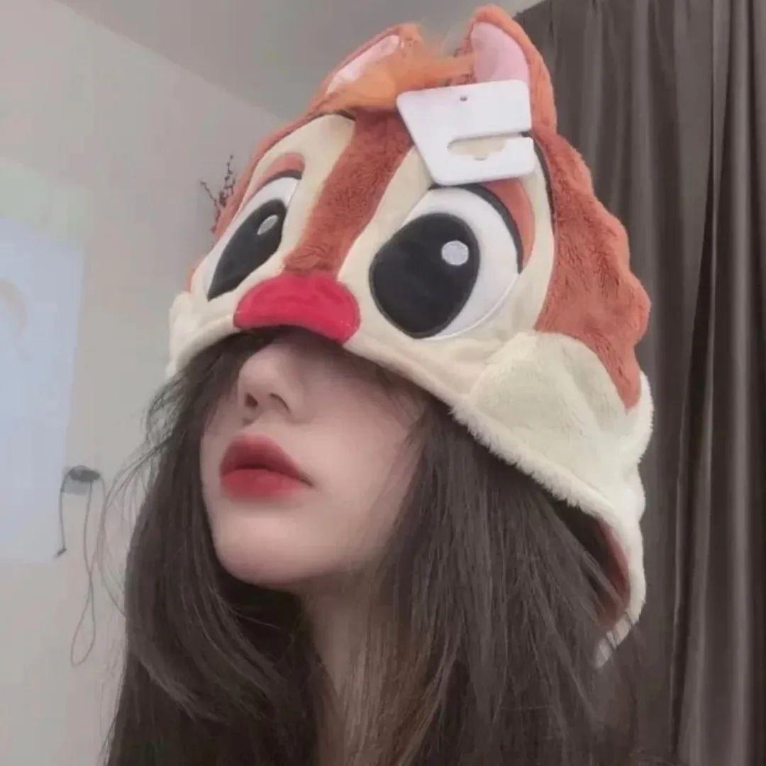 可以提供一些浅色女生卡通头像吗