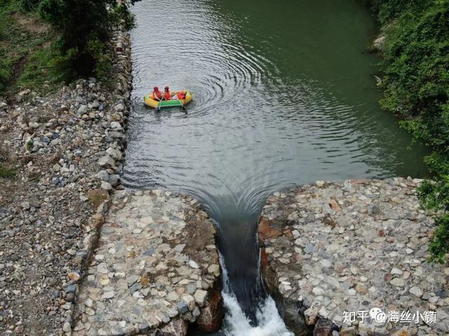 泉州龙潭溪漂流图片