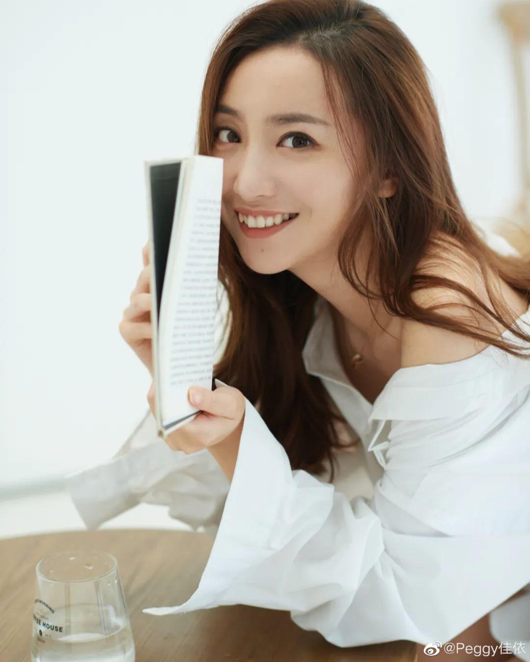 【纬度花边】|nba女主持人—佳依