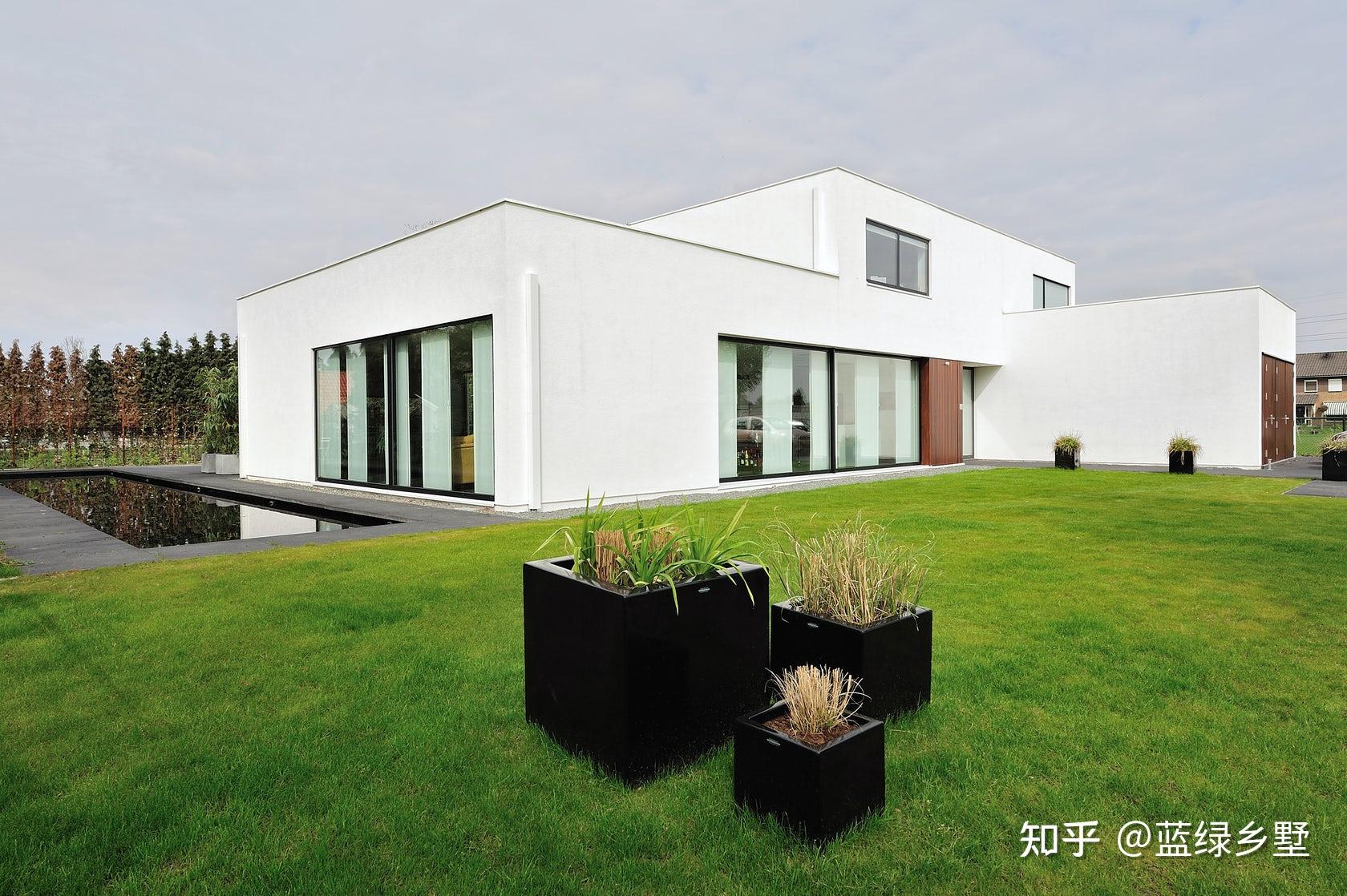 蓝绿艺墅家白色现代简约住宅与办公空间的完美融合