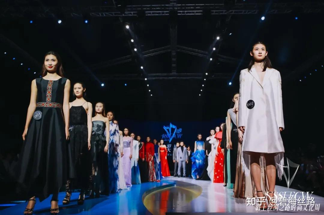 服饰大会 v2-7e9c62a40648673bdb2c6cb1361411f8_r.jpg