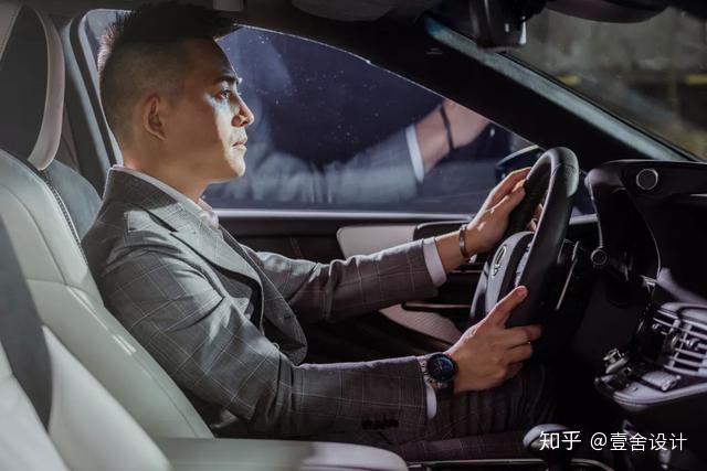 方磊会客室 | 方磊 x 路虎揽胜星脉 极简是共通的话题 - 知乎