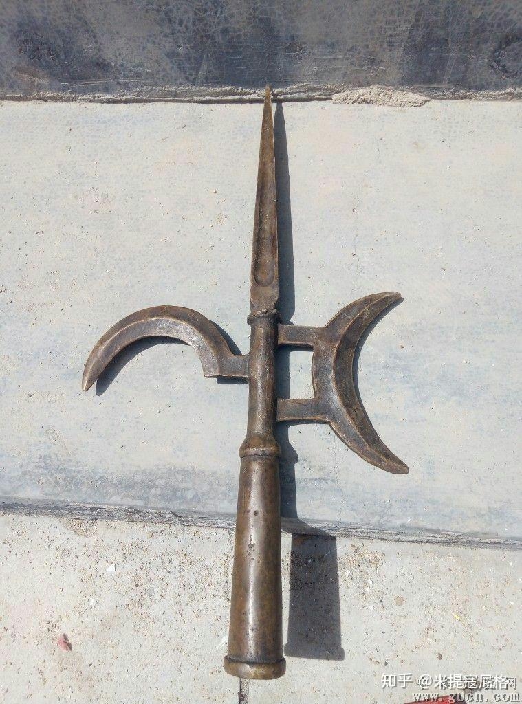 古代冷兵器方天画戟(包括单月和双月戟)个人认为是设计最漂亮的冷兵器