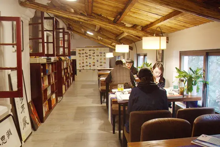 书店的样子有1001种有一种叫随园书店