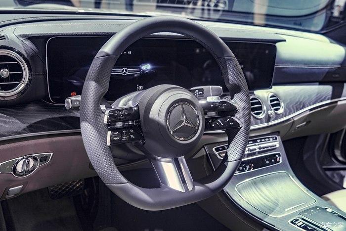 车展上女性选啥车?欧拉好猫,高尔夫8,宝马5系,奔驰e级安排上