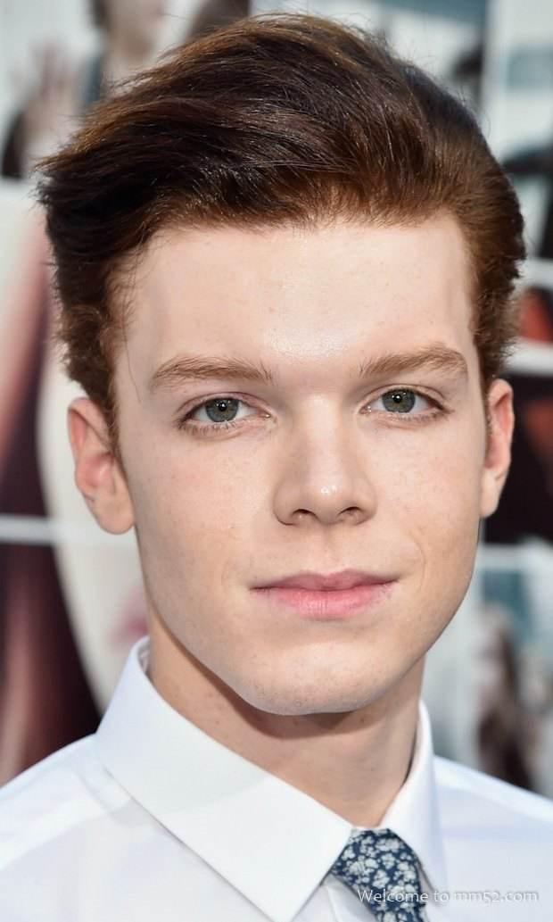 皮特和小李之后,欧美还有哪些新生代「神颜」男演员? - 知乎