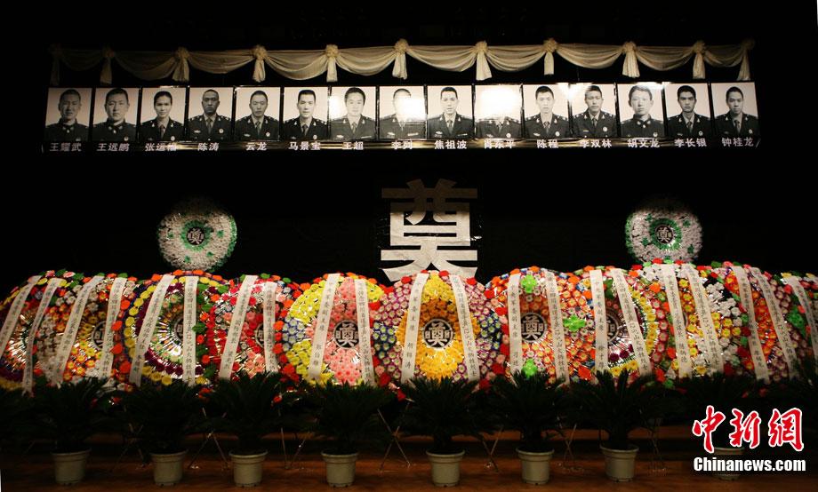 哪有什么岁月静好只是有人在替我们负重前行