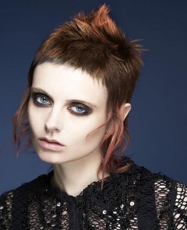 利用侧边打薄和下侧打薄修剪技法可以使头发产生哪些