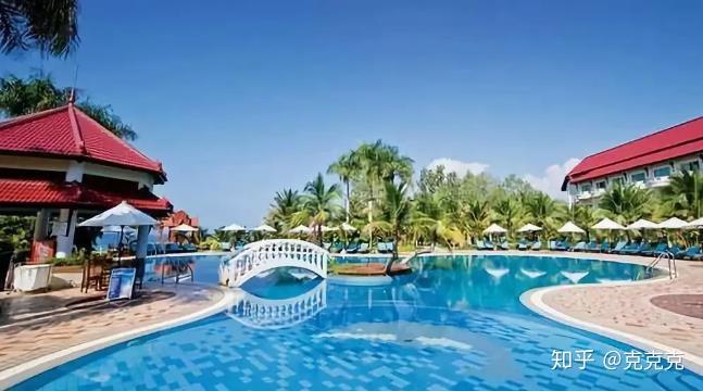 西港摇摇欲坠却也不倒