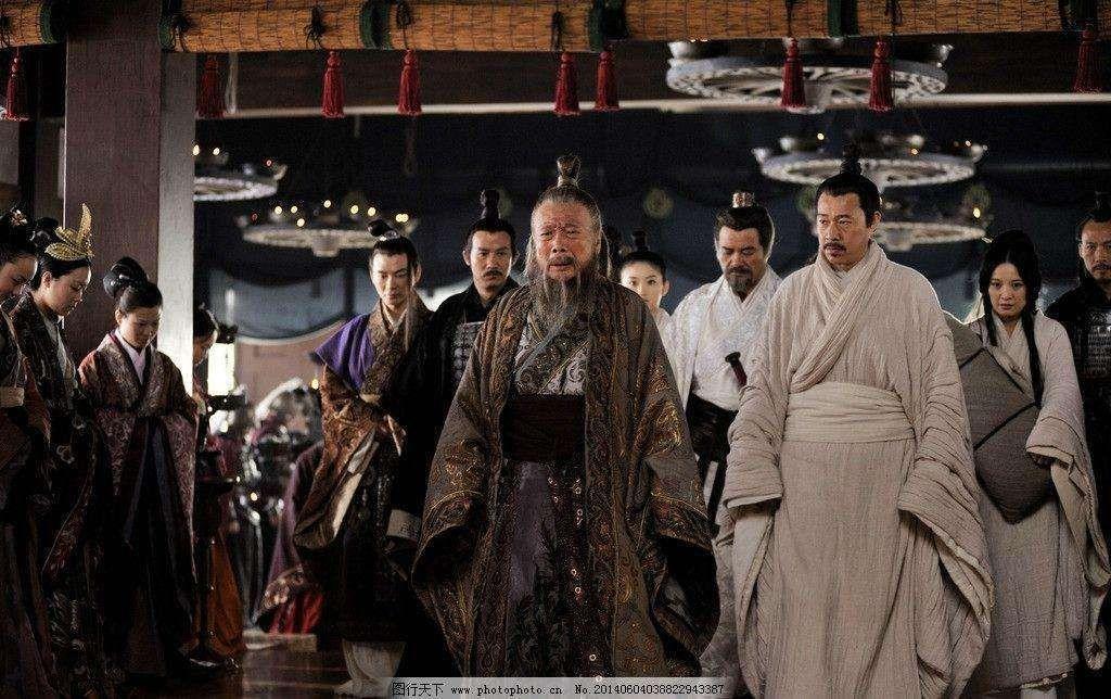 吴王诸樊元年(前560年),诸樊服丧期满后除去丧服,要将王位让给季札.