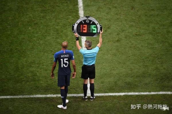 球员轮转与协防策略全面拆解