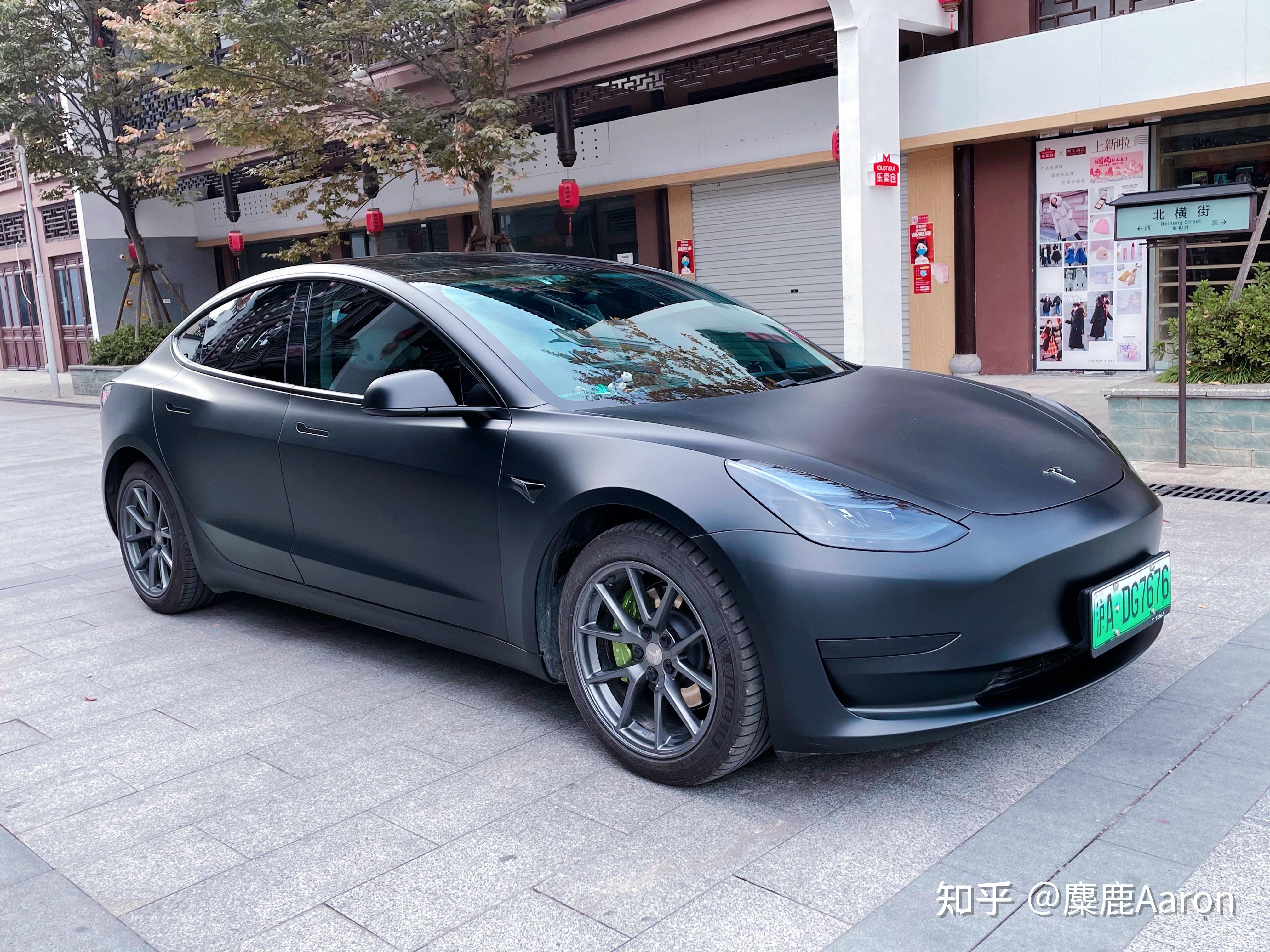好看的特斯拉全车改色提车颜色改装指南