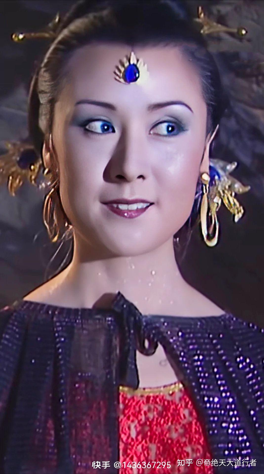 为什么蟒蛇精娘娘现原形时自己的侍女不来救他呢