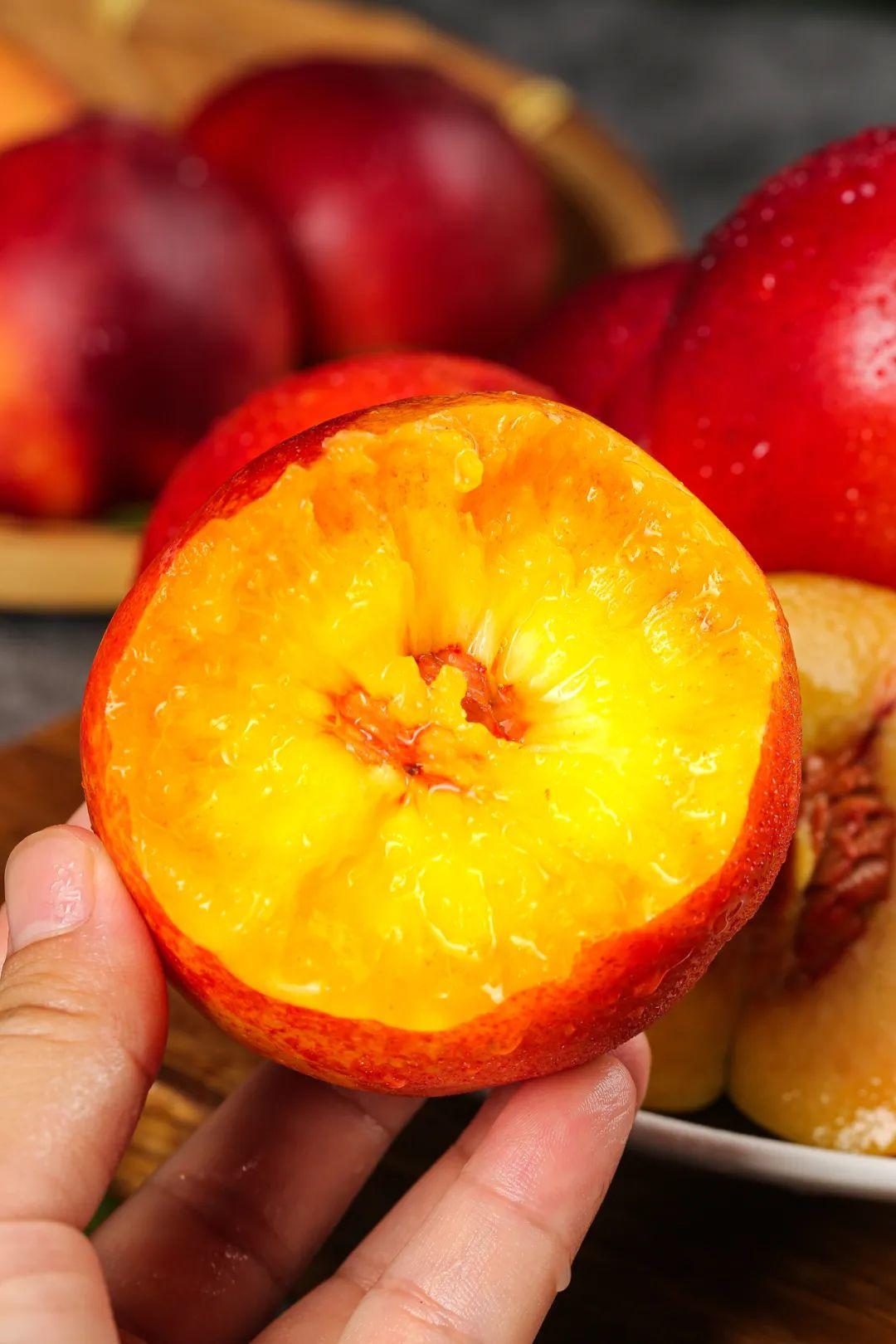 图/图虫·创意大荔油蟠桃,秦安蜜桃,大连黄桃西北与东北,气候历练出的