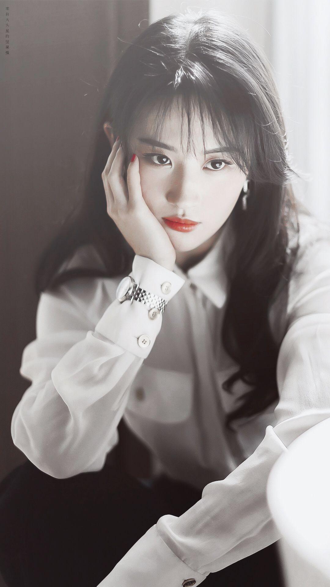 刘亦菲有什么出圈神图? - 知乎