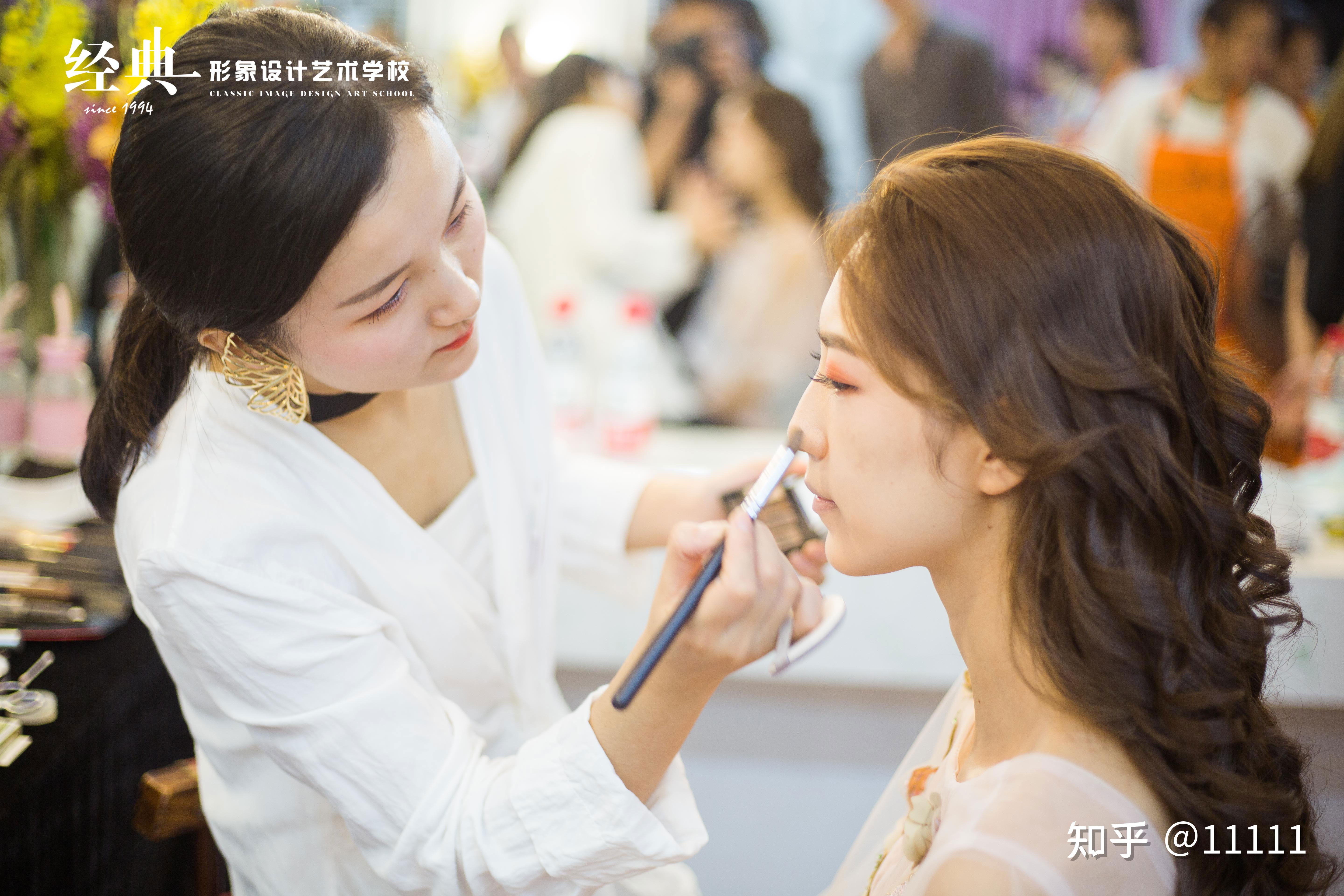 武汉经典化妆学校怎么样朋友推荐的靠谱吗