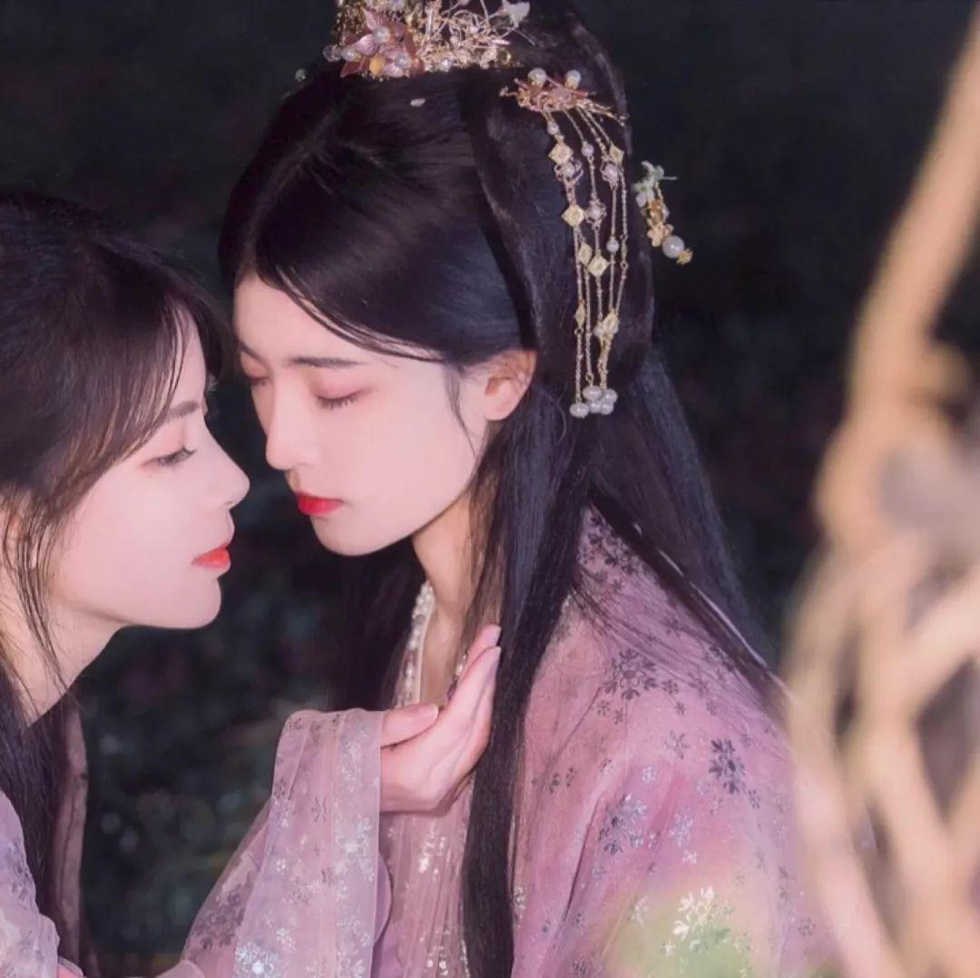 你们用过的最好看的古风闺蜜头像是什么