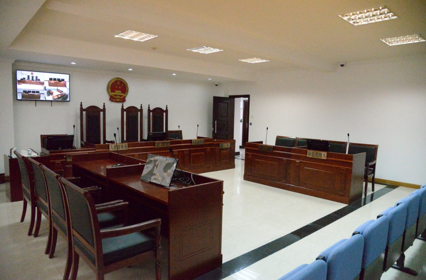 法庭律师辩护的场景是什么样的