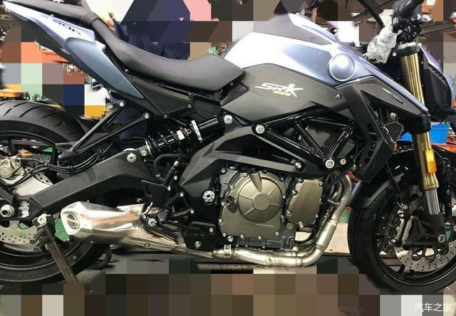 钱江srk600四缸街车更多细节配置曝光新品牌的首款车型分量十足