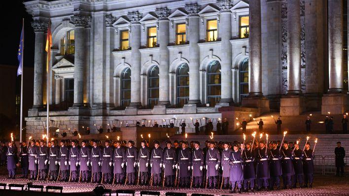 德语学习：Großer Zapfenstreich – das feierlichste Zeremoniell der Bundeswehr 