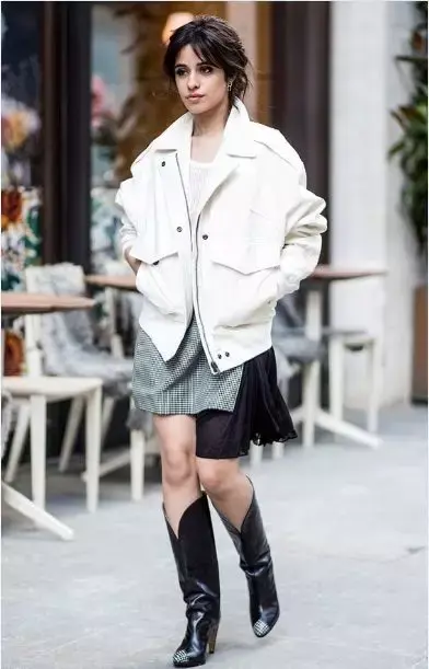 牛仔靴怎么搭配最时髦中筒靴踝靴及膝靴怎么搭配女生有哪些好看的靴子