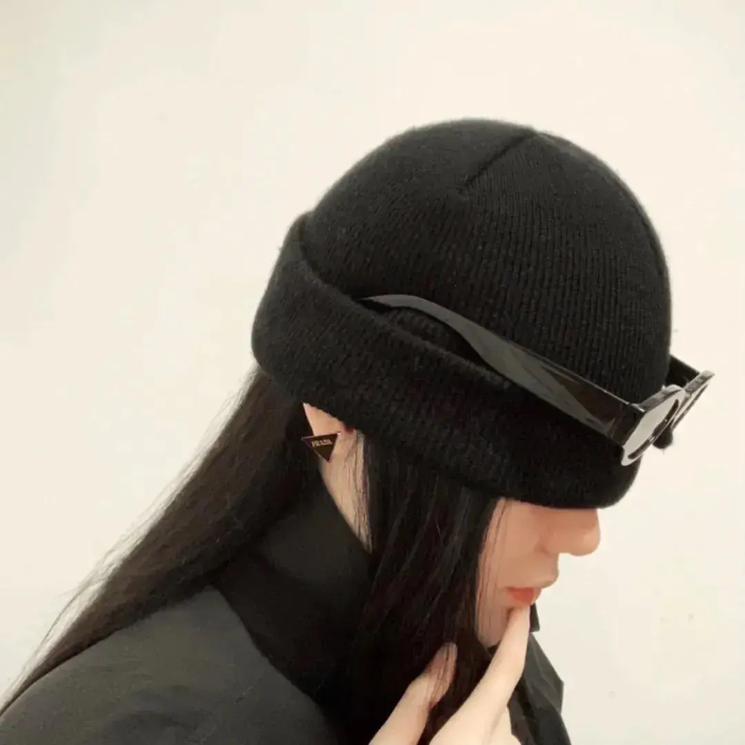 黑帽子黑口罩情侣头像图片