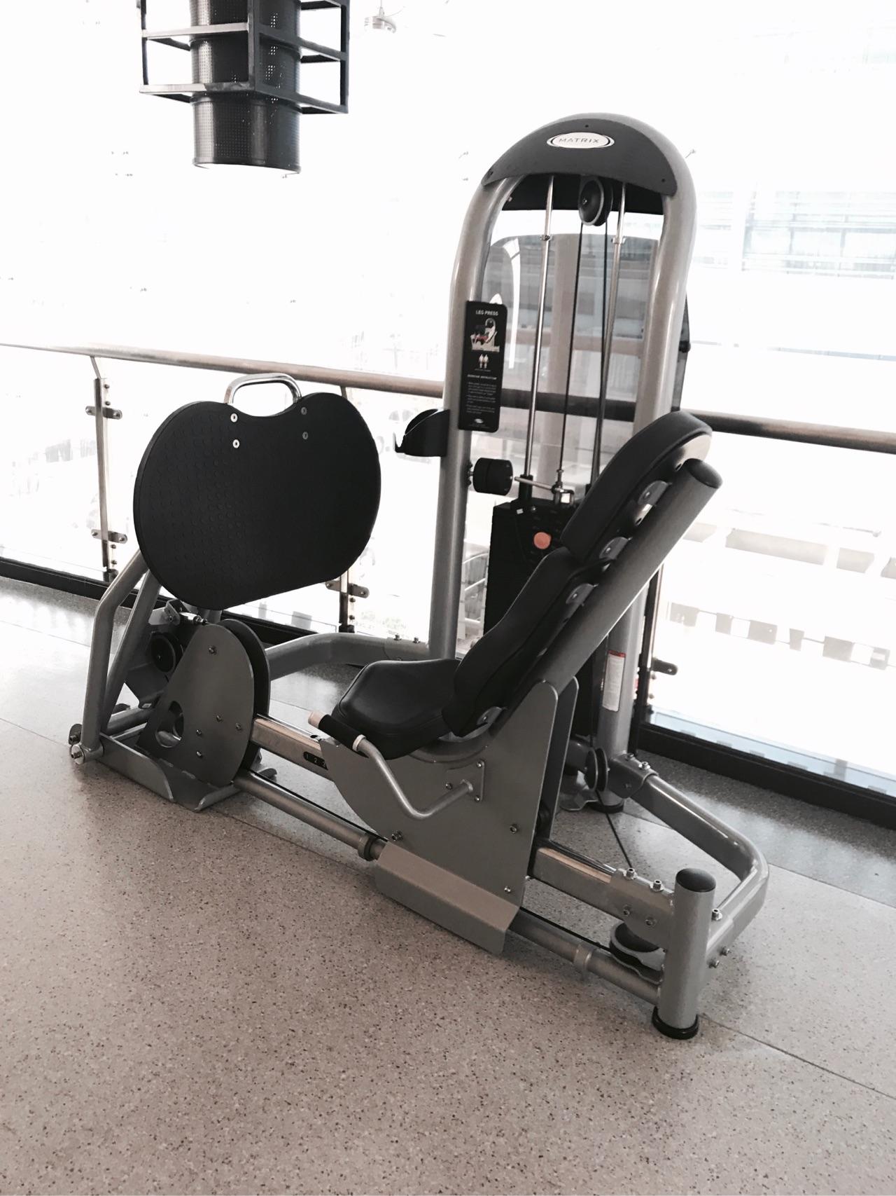 综合型力量训练器 多功能综合训练器健身器材 综合健身器材-阿里巴巴