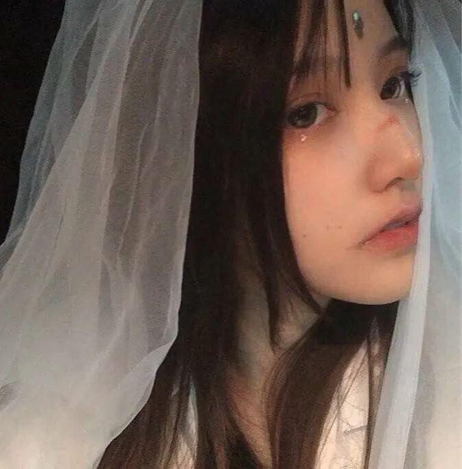 有没有blingbling的或者穿婚纱的好看头像 壁纸?跪求……? - 知乎