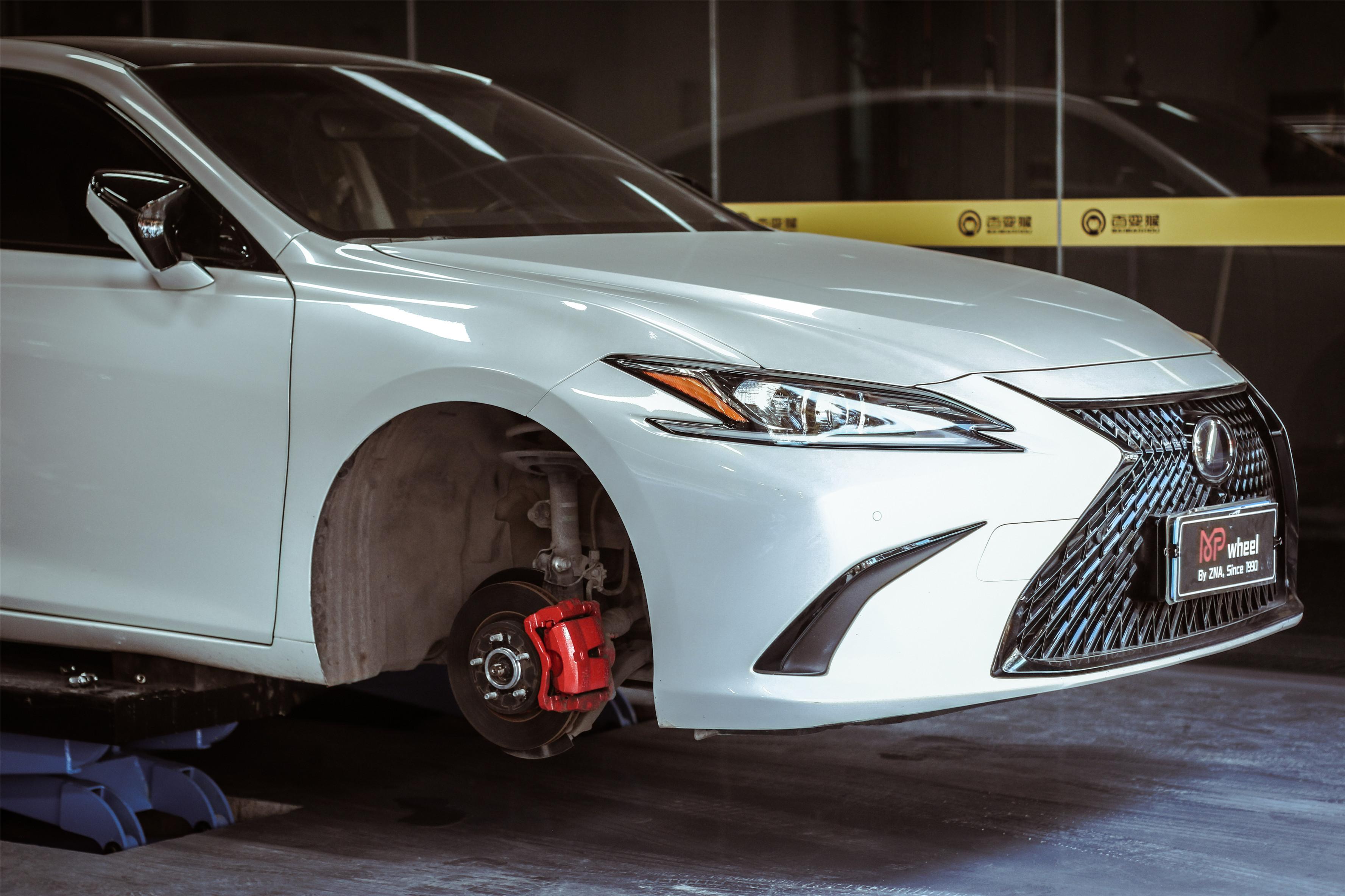 嫌雷克萨斯es300h外表太平淡怎么办