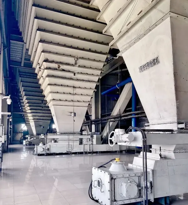 几何美学之    给煤机