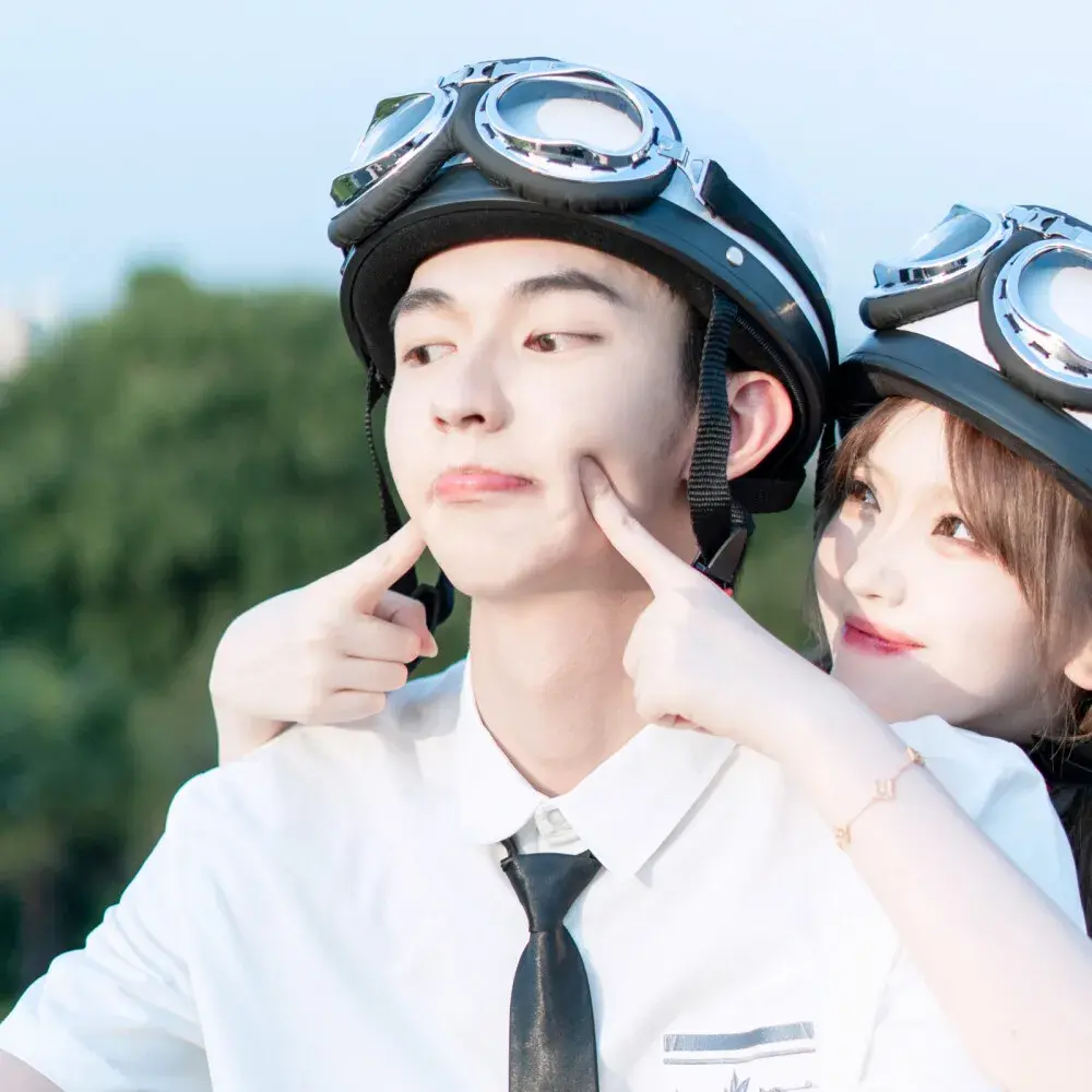 一些超级特别又好看的情侣头像,共190张-最好看的情侣头像动漫一人一半