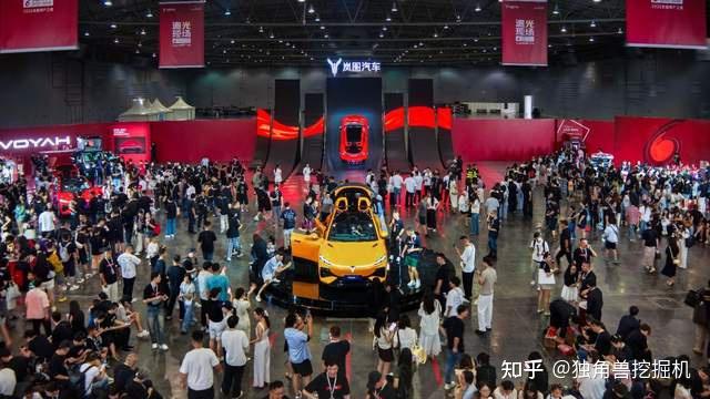 岚图用户之夜的“追光”增长学:效率可以快,信任急不来