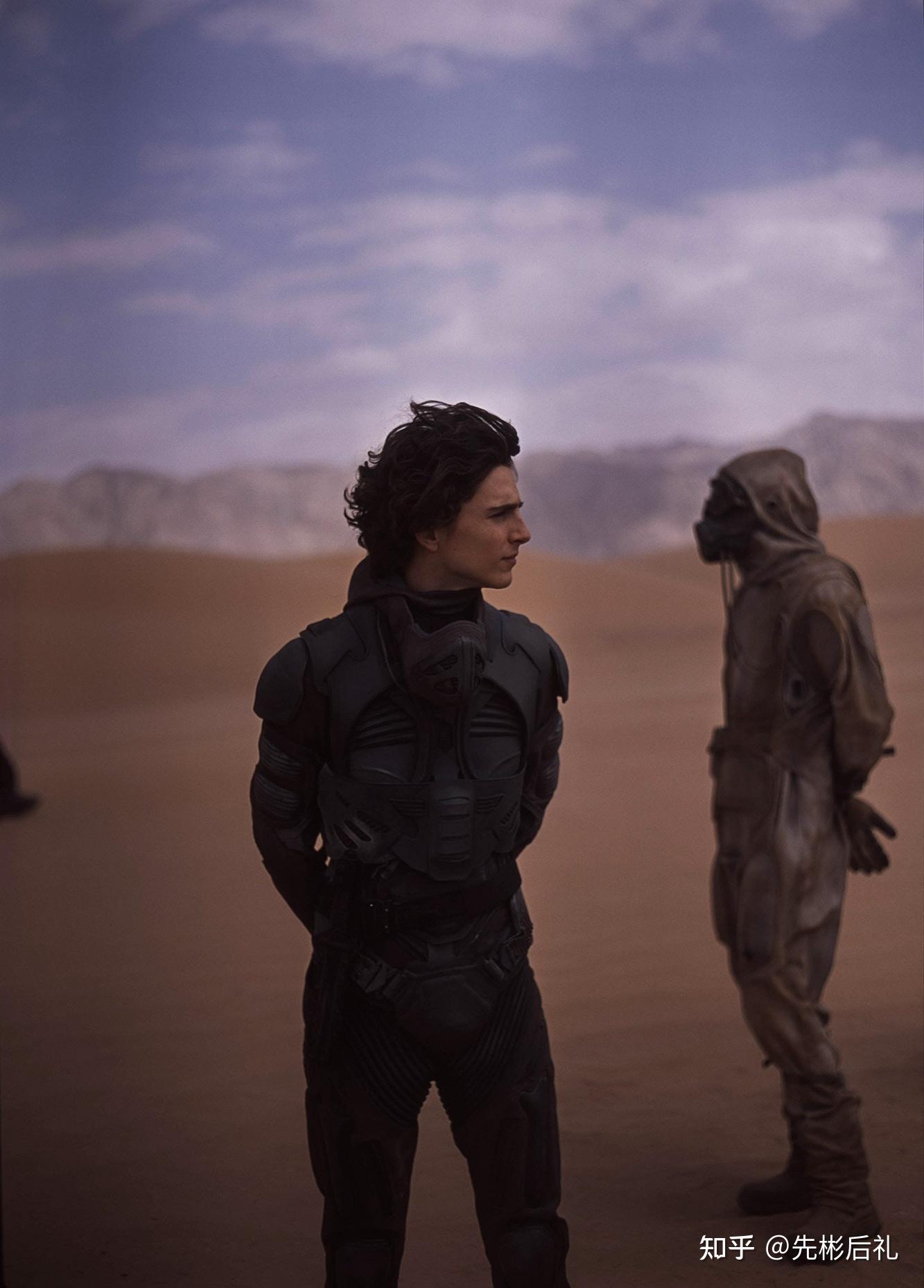 特别分享沙丘片场照摄影师greigfraser他也是电影的摄影师6767