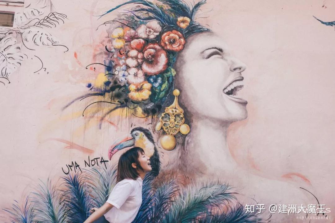 荷里活道——墙绘与繁华