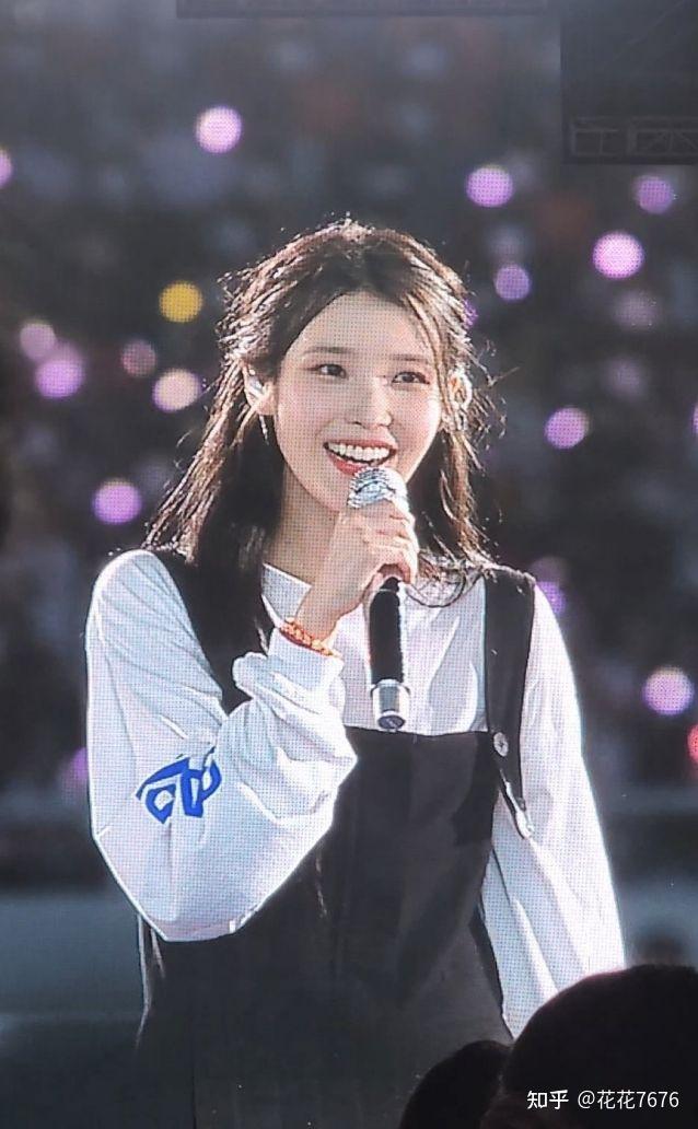 求iu的生图? - 知乎