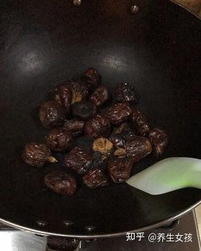 红枣怎么吃不滋腻 v2-80b0398d7480db79101542cc63755df8_b.jpg