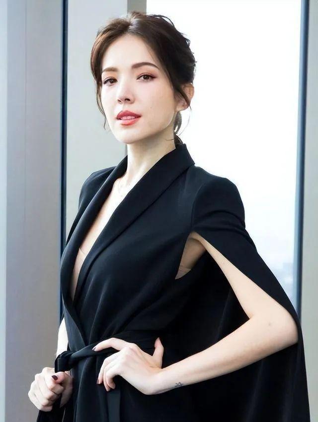 许玮甯 杨锦华 梁佳芯 刘奕儿为什么台湾女艺人形象同质?