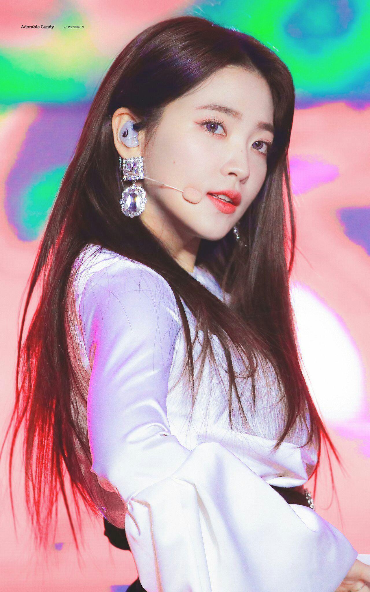 你们有没有觉得红贝贝的yeri在模仿jennie