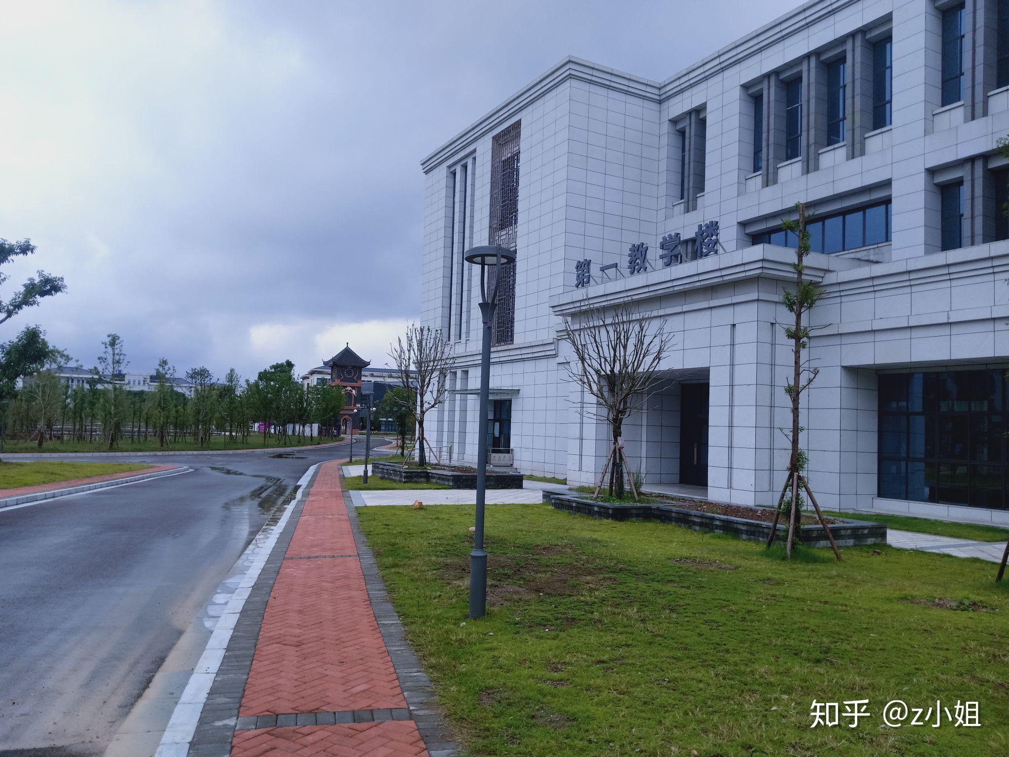 在资阳口腔职业学院就读是什么体验? - 知乎