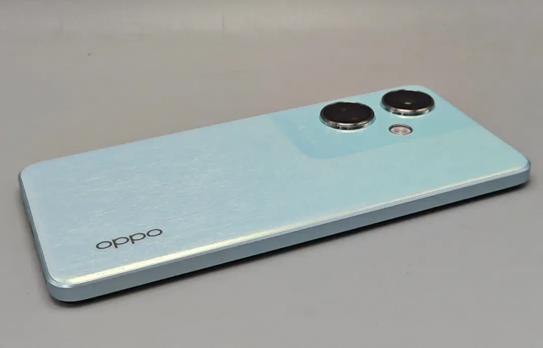 轻薄机身5500mah100w快充一款高性价比的oppo手机要来了