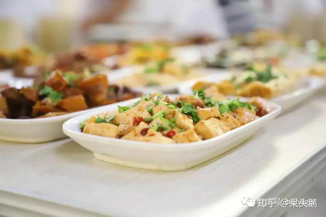 北海艺术设计学院的食堂有哪些推荐的美食? - 知乎