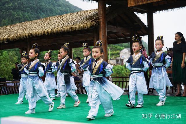 秋浦河到底有多美？李白五次来这里打卡 - 知乎
