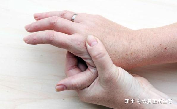 经常手抖不可忽视，有可能是帕金森病所导致，手抖的这些分类你都知道吗？ - 知乎