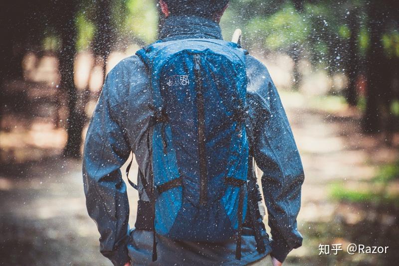 登顶城市户外间——神秘农场（Mystery Ranch）X20冲顶包评测 知乎